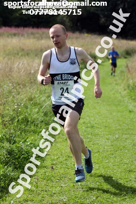 Senior mens relay, Sunderland Harriers Cross Country, Farrington, Sunderland. Photo: David T. Hewitson/Sports for All Pics